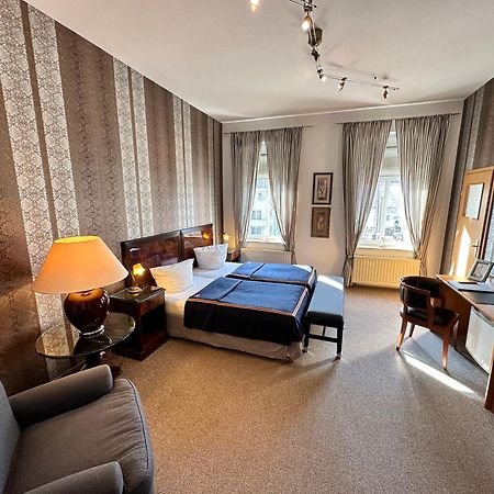 Zu Den Linden - Radebeul Pension Mit Restaurant Luaran gambar