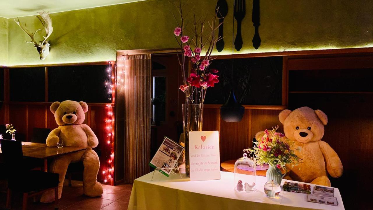 Zu Den Linden - Radebeul Pension Mit Restaurant Luaran gambar