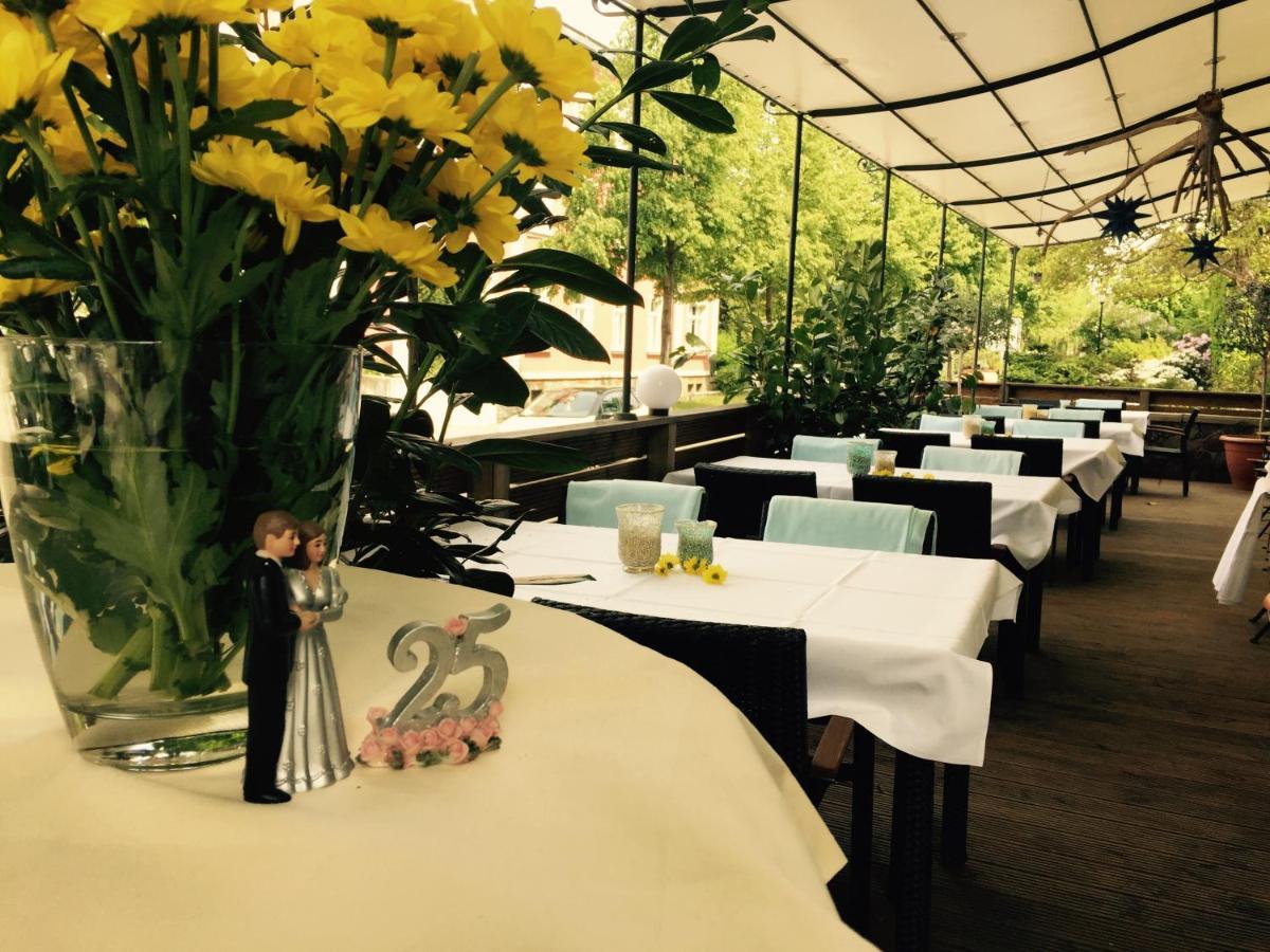 Zu Den Linden - Radebeul Pension Mit Restaurant Luaran gambar