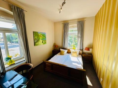 Zu Den Linden - Radebeul Pension Mit Restaurant Luaran gambar